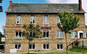 L'Etape du Mont, Family Hostel